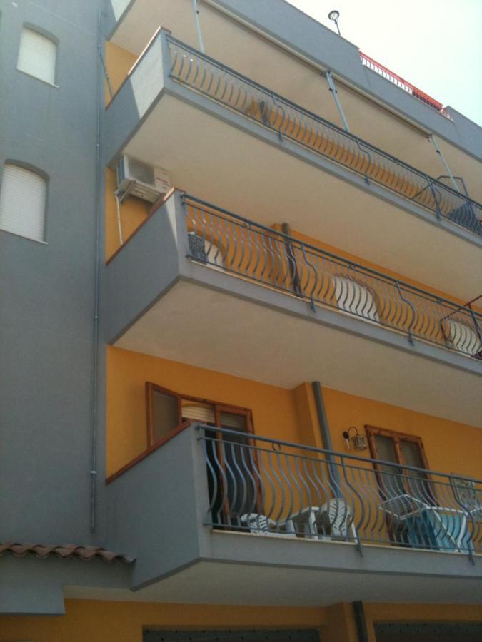 Residence La Fenice Ff Джардини-Наксос Экстерьер фото